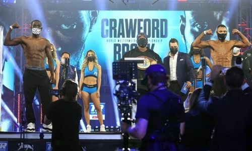 Экс-соперник Головкина Брук прошел взвешивание перед боем с Кроуфордом. Видео