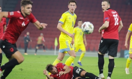 «Гол мечты. Казахи жахнули прямо с центра поля». Российские СМИ комментируют забитый сборной Казахстана мяч