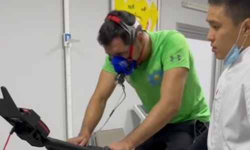 Обладатель трех титулов из Казахстана прошел медосмотр перед возвращением на ринг. Видео