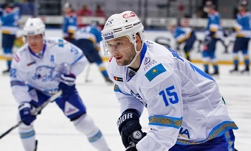 Игрок «Барыса» получил спорное удаление до конца матча в игре КХЛ против «Металлурга». Видео