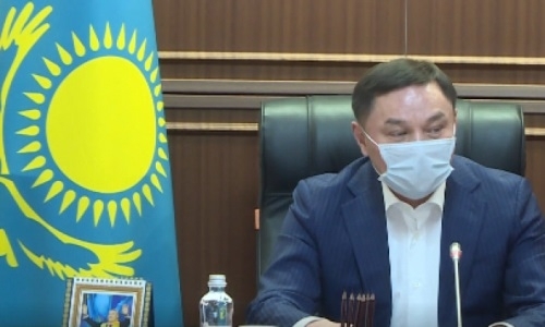 «Это большой позор. Чем вы занимаетесь?». Аким Акмолинской области жестко прошелся по руководству «Окжетпеса»