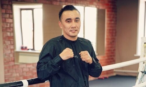 Казахстанский обладатель титула WBA продемострировал невероятную скорость своих ударов. Видео