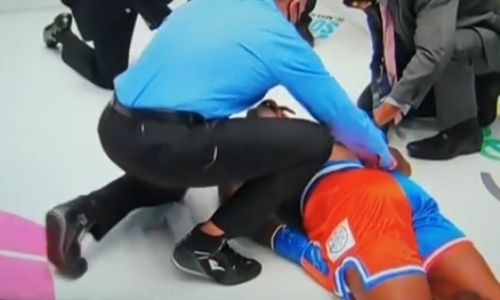 Ютубер отправил в тяжелый нокаут данкера в андеркарде Тайсон — Джонс. Видео