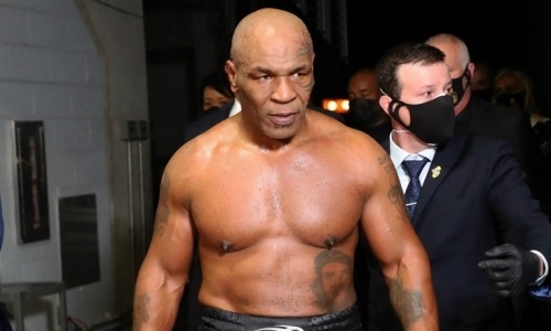 «Не могу остановиться». Тайсон признался в употреблении марихуаны перед боем с Джонсом