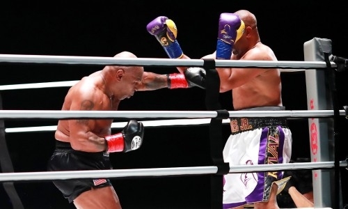«Легко выиграл семь раундов». Бой Майк Тайсон — Рой Джонс посчитали договорным