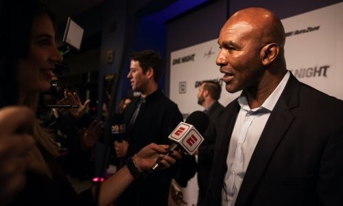 Эвандер Холифилд назвал главное условие проведения третьего боя с Тайсоном