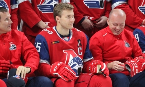 «Молодчики, парни». Скабелка обратился к хоккеистам в раздевалке после победы над «Барысом». Видео