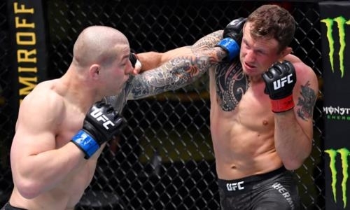 Главный бой турнира UFC завершился уверенной победой вышедшего на замену бойца. Видео