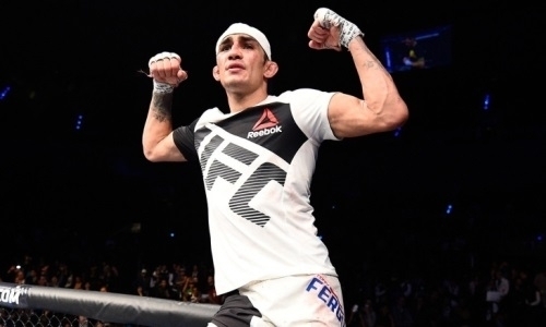 Фергюсон пригрозил сняться со своего ближайшего боя на UFC 256 и объяснил причину