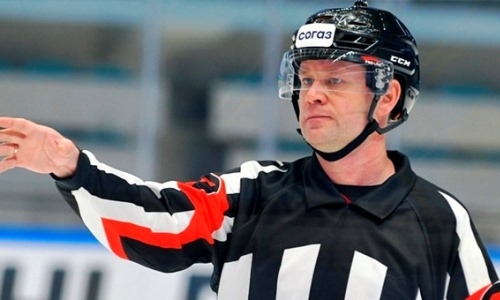 «Действия происходят быстрее». Судья КФХ рассказал о работе на матче «Барыса» с командой Скабелки в КХЛ