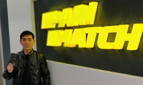 Житель Алматинской области выиграл iPhone 12 Pro в акции Parimatch