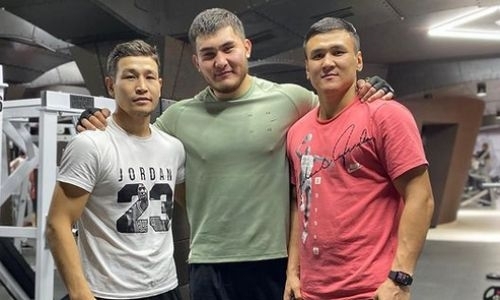 Турсынбай Кулахмет готовится к третьему бою в профи после завоевания титула WBC. Видео