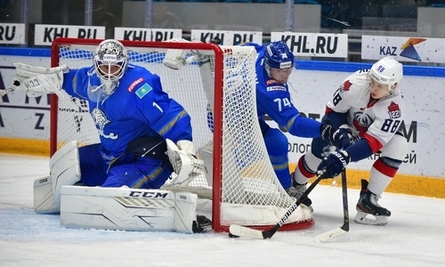 «Барыс» не позволил нападающему «Торпедо» установить уникальное достижение