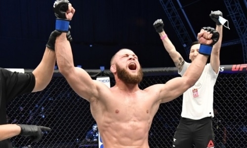 «Зверь!». Чемпионы и звезды UFC в восторге от победы уроженца Казахстана нокаутом