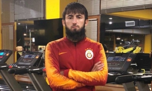 «„Кайрат“ стал чемпионом, потому что „Астана“ была очень слабой, плюс все матчи в Алматы проходили». Работавший в «Галатасарае» тренер из Казахстана рассказал о себе и нынешнем уровне футбола в стране