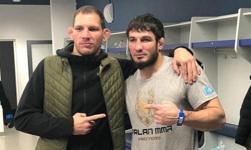 «Отличная работа». Соперник Егембердиева лично оценил нокаутирующий удар казахстанца. Видео