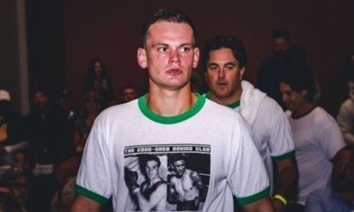 На вечере бокса непобежденного чемпиона WBC из Казахстана состоится дебют в хэвивейте