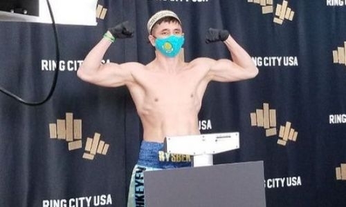 Казахстанский боксер Мадияр Ашкеев прошел взвешивание перед боем с непобежденным американцем