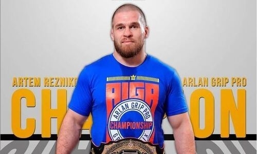 Казахстанец Резников стал победителем турнира по грэпплингу среди профессиональных бойцов
