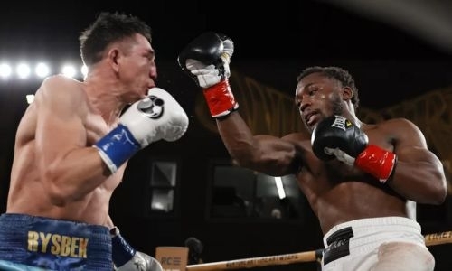 «Кровавое избиение». Победу американского нокаутера над казахстанцем назвали лучшим выступлением в его карьере