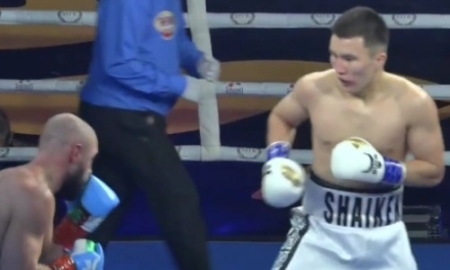 20-летний казахстанец заставил сдаться российского боксера. Видео