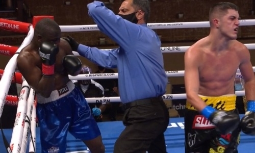 Первый нокаут случился на вечере бокса Головкин — Шеремета. Видео