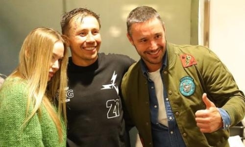 Головкин поблагодарил звезд НХЛ за поддержку и показал совместные фото после рекордного боя