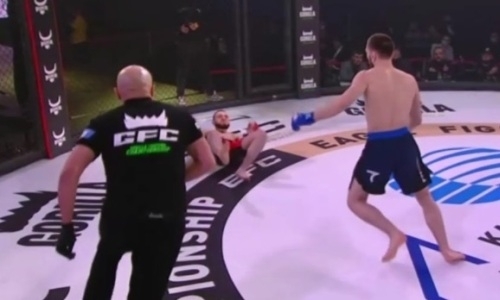Видео нокаута, или Как казахстанца финишировали за 80 секунд на EFC 31