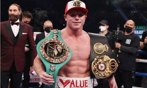 «Канело» спросил у Эдди Хирна имя своего следующего соперника. Видео