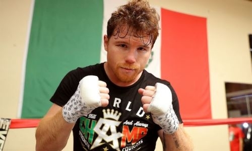 «За исключением этого, он умеет все». The Ring рассказал, в чем «Канело» уступает Головкину