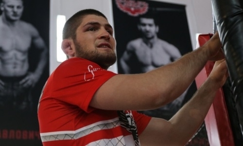 Нурмагомедов опередил Дзюбу в списке самых популярных спортсменов по версии россиян