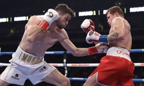 «Это то, что любит Альварес». Сондерс назвал главную ошибку Смита в бою с «Канело» 