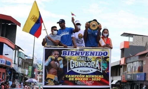 В честь нокаутировавшего Али Ахмедова боксера устроили парад на родине. Фото