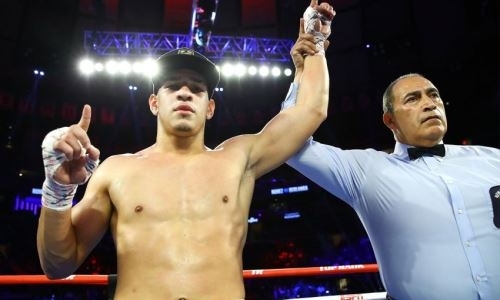Непобежденный боксер с 16 нокаутами в 16 боях бросил вызов экс-сопернику Головкина