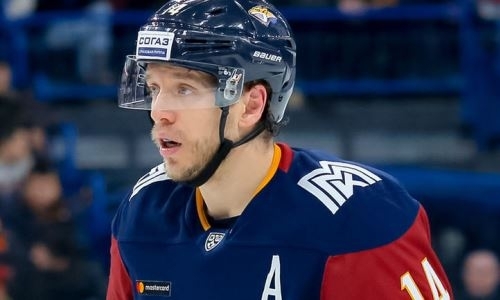 Звездный нападающий провел первую игру в КХЛ после поражения «Барысу» в марте