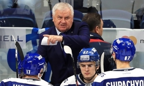 «Может, ему операцию на мозгах сделать?» Экс-наставник «Барыса» раскритиковал своего подопечного за игру в КХЛ