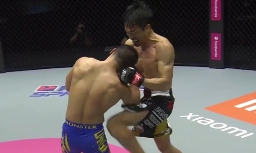 С избиения «Маленького монстра» начался турнир ONE FC с участием Кайрата Ахметова