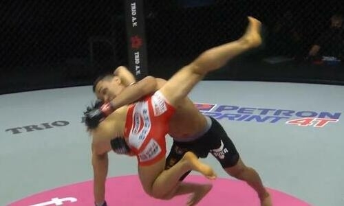 «Бесплатно покатал». Бросок Кайрата Ахметова привел в восторг комментаторов турнира. Видео