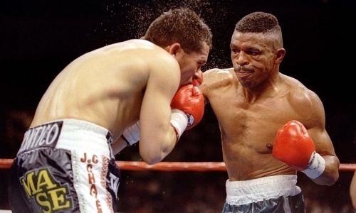 Умер трехкратный чемпион мира, нанесший первое поражение легендарному Чавесу