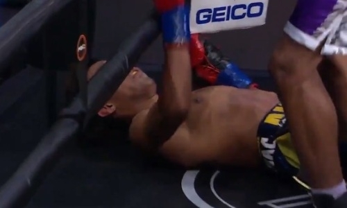 18-летнего непобежденного американца брутально нокаутировали «пушкой» с правой. Видео