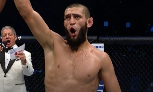 Хамзат Чимаев опубликовал фото с поясом чемпиона UFC. Фото