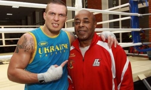 «Легко побеждал бы». Экс-тренер Усика дал ему совет для успешного выступления в супертяжах