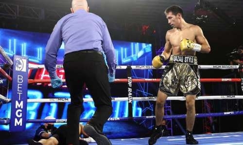 «С авторитетом». Top Rank назвала жесткий нокаут Жанибека Алимханулы в числе лучших за 2020 год. Видео