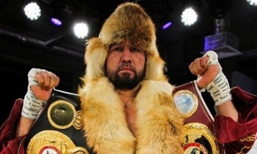 Казахстанский боксер близко подобрался к «Канело». Кто стоит между ними?