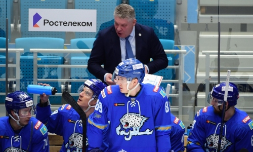 «Дисциплина разваливаться стала». Юрий Михайлис высказался о поражении «Салавату Юлаеву», удалении Дица, ошибках Блэкера и плохой игре обороны «Барыса»