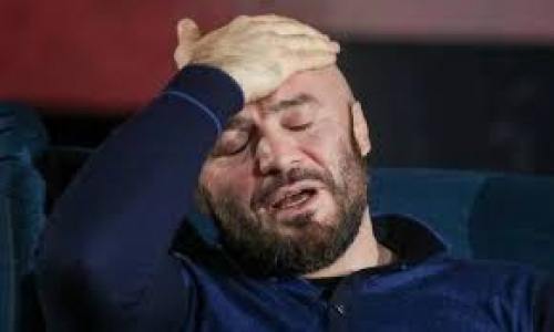 Минеев показал фото, как Исмаилов в драке лезет в его карман