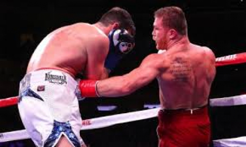 «Разрубит на куски». «Канело» подыскали соперника в разы опаснее, чем Головкин