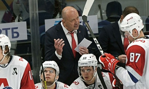 «Способен привести команду к чемпионству». КХЛ отметила бывшего тренера «Барыса»