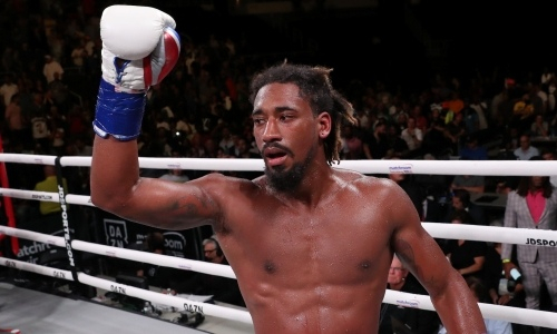 Чемпион мира в весе Головкина обратился к нему на Новый год и упомянул Трампа