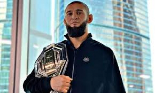 «Дома всегда лучше». Хамзат Чимаев прилетел в Чечню. Фото